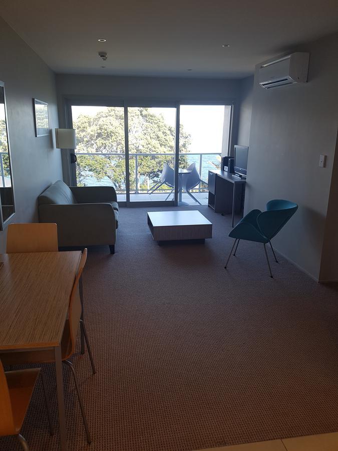 Te Kaha Beach Hotel Dış mekan fotoğraf