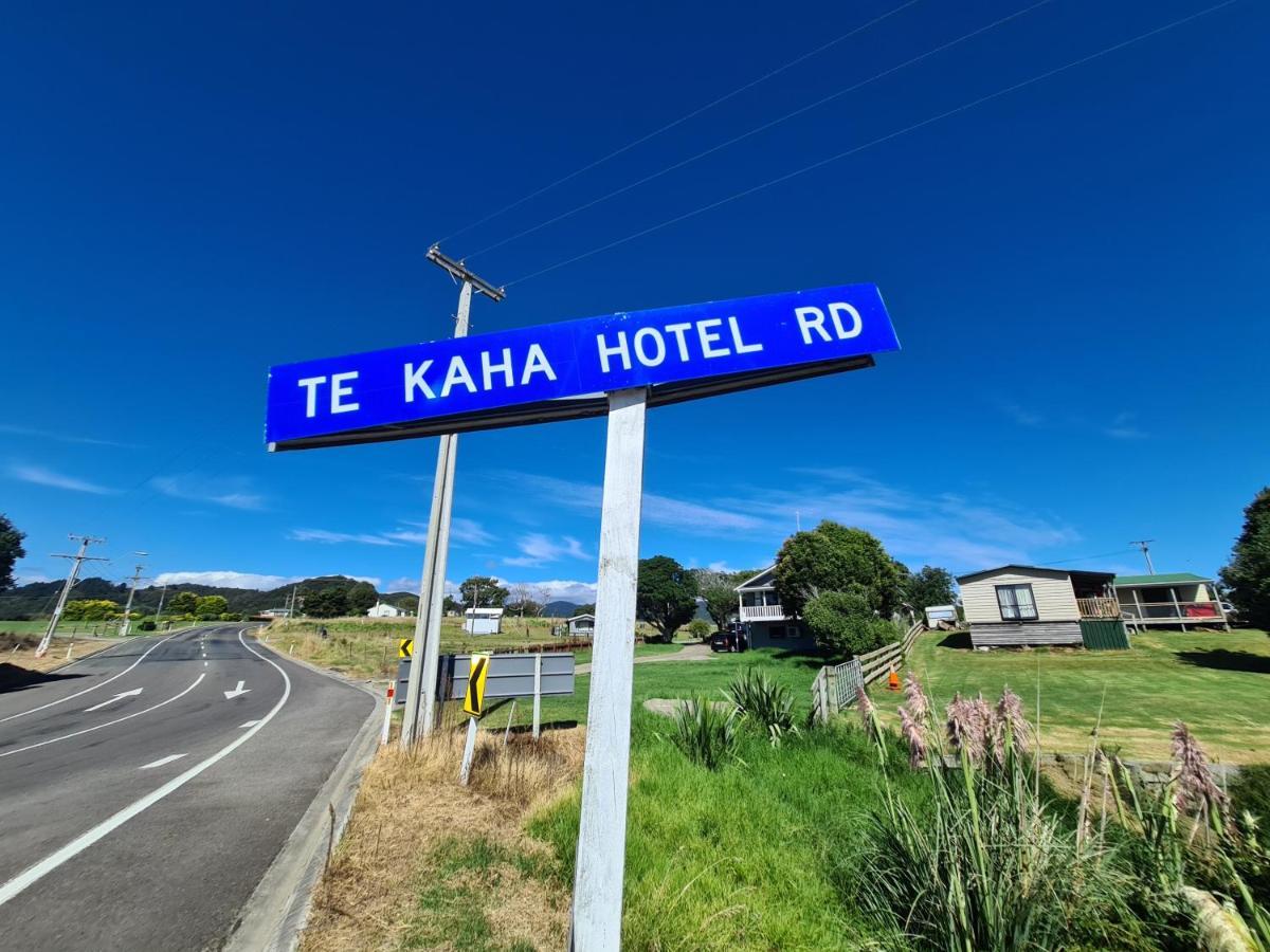 Te Kaha Beach Hotel Dış mekan fotoğraf